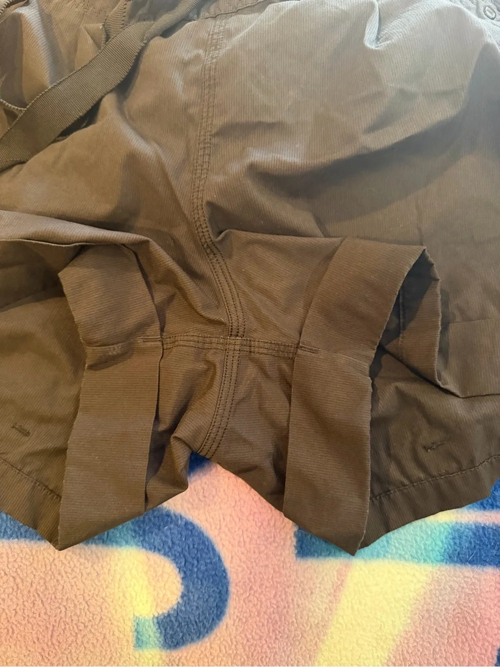 Lululemon Black Drawstring Pleated Shorts. Size 8.